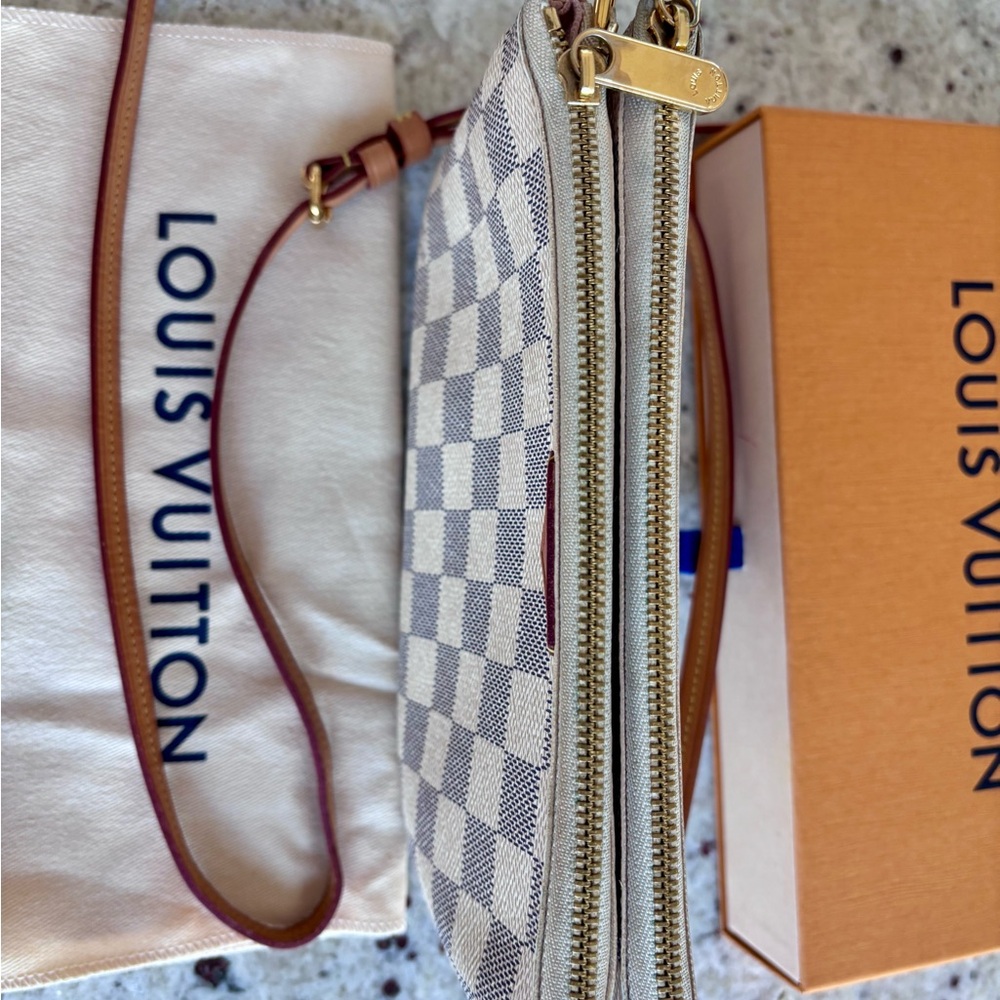 Louis Vuitton Double Zip Pochette Damier Azur - Picture 4 of 16